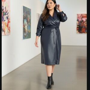 ELOQUII BLACK LONG WRAP FAUX LEATHER DRESS SZ 28 LIGHT WEIGHT WITH INNER BUTTON